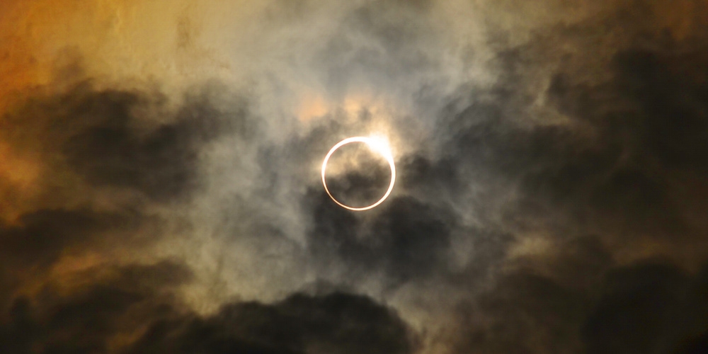 Totale zonsverduistering gezien vanuit Japan